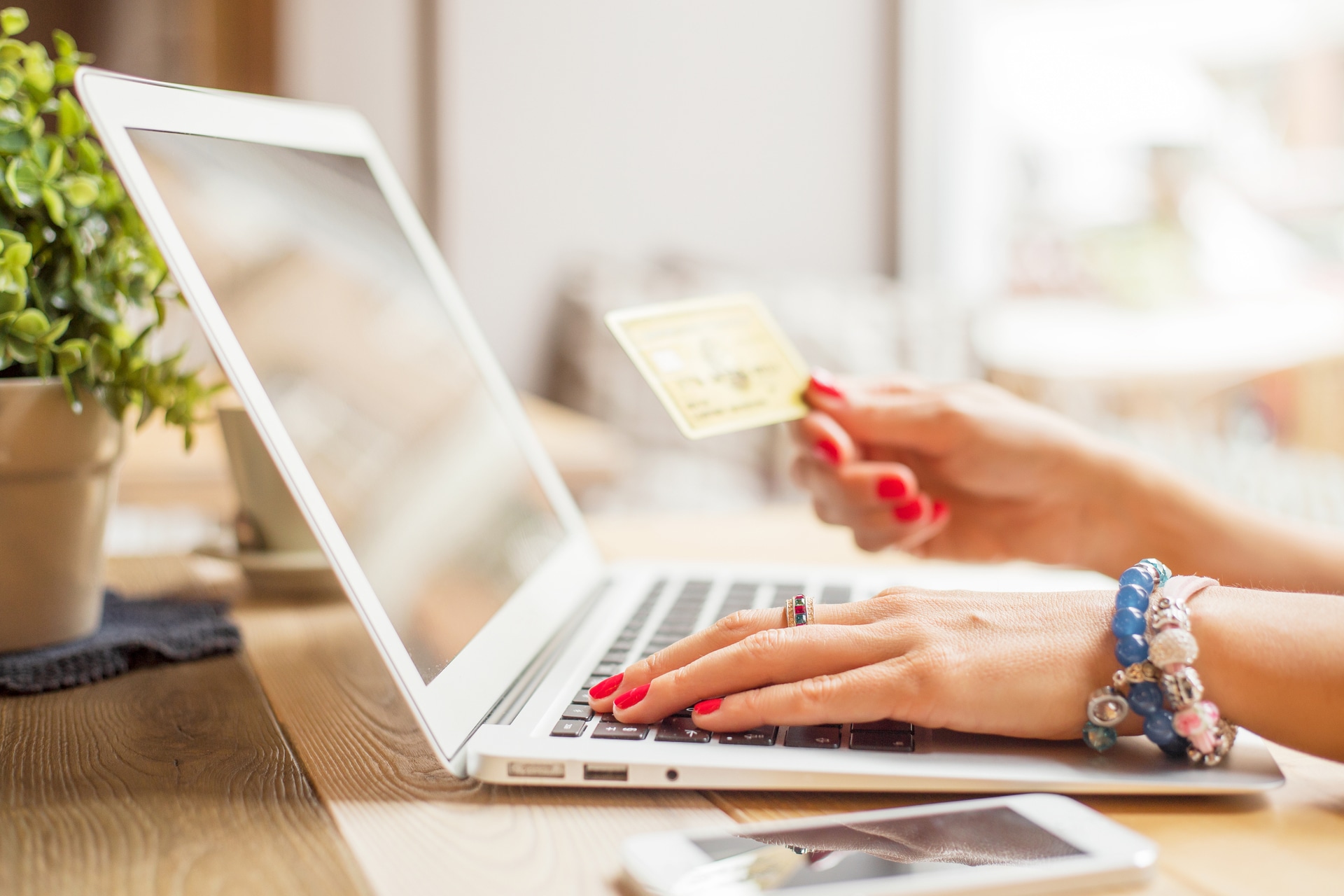 Shopping at Intercityshops.com: A Guide to Your Next Retail Experience