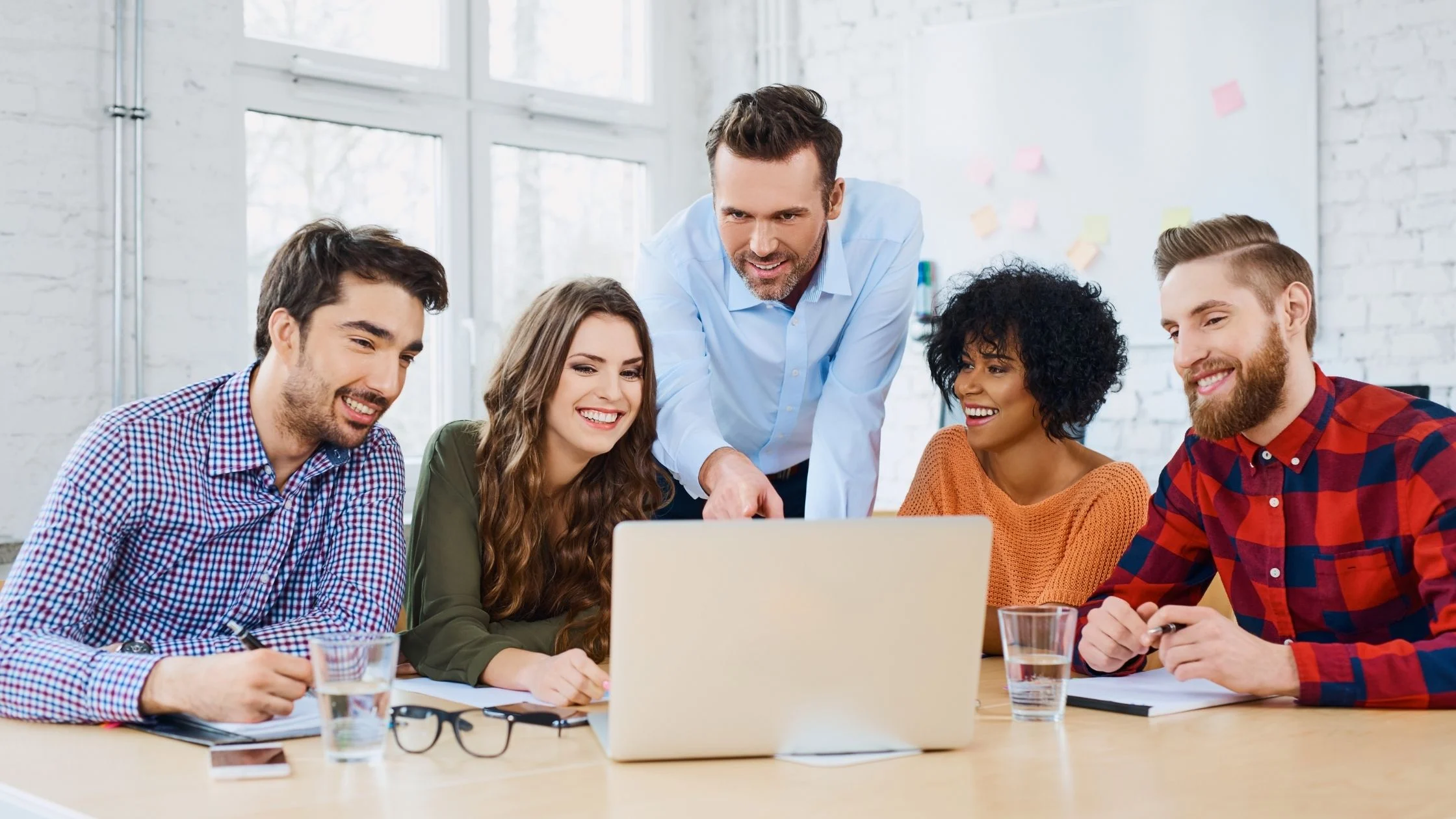 24/7 Helpdesk Support for Seamless Business Operations