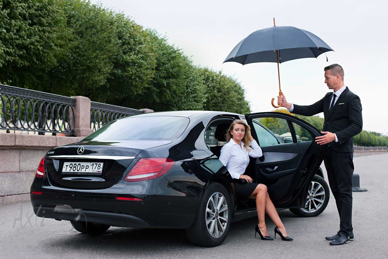 Book Your Airport Limo Vancouver for On-Time Arrivals