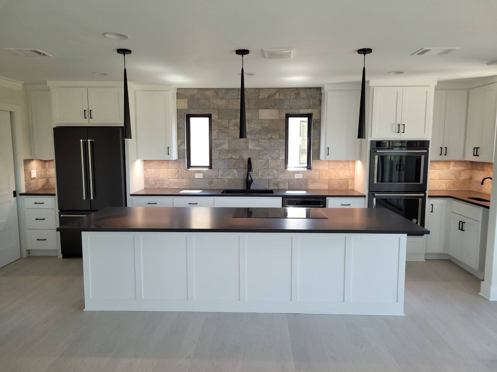 Commercial renovation company Austin for High-End, Modern Spaces