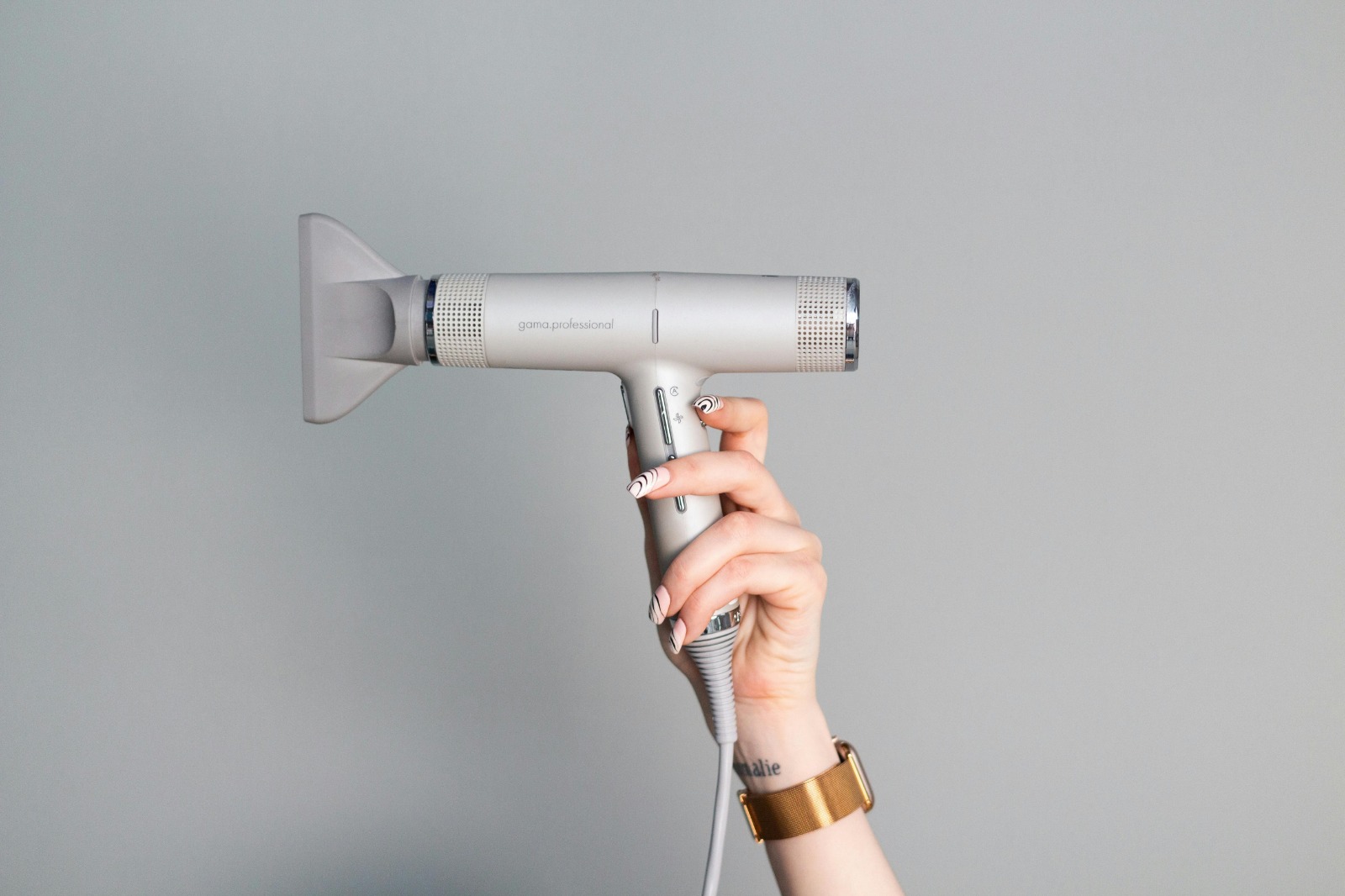 Lightweight Hair Dryer for Frizzy Hair for Easy Styling