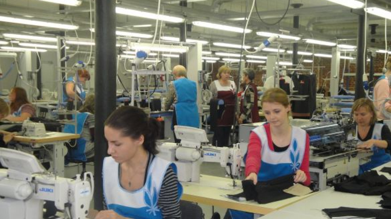 Professional Clothes Factory in China for Premium Women’s Clothing