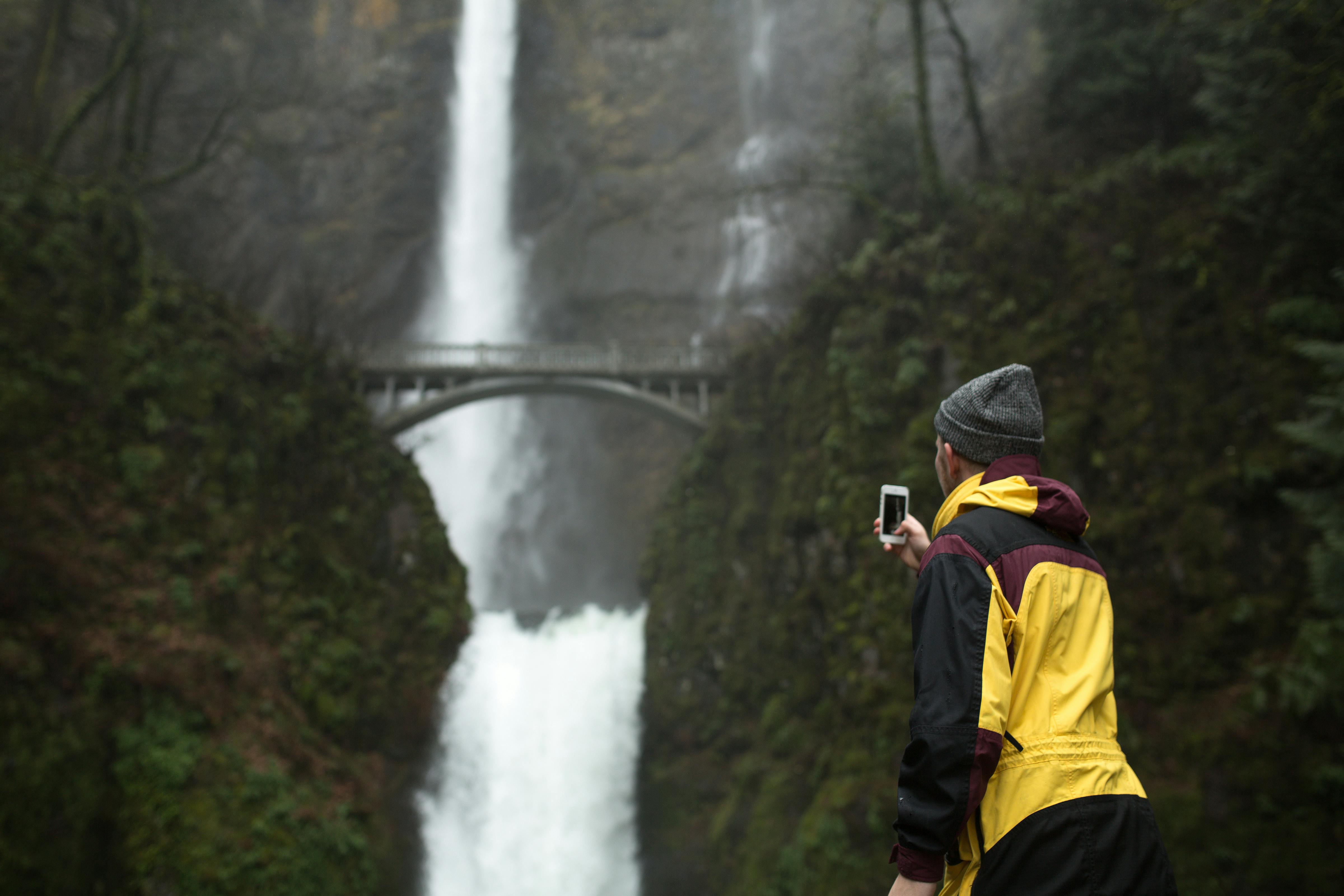 Find the Exact Address of Multnomah Falls Waterfalls