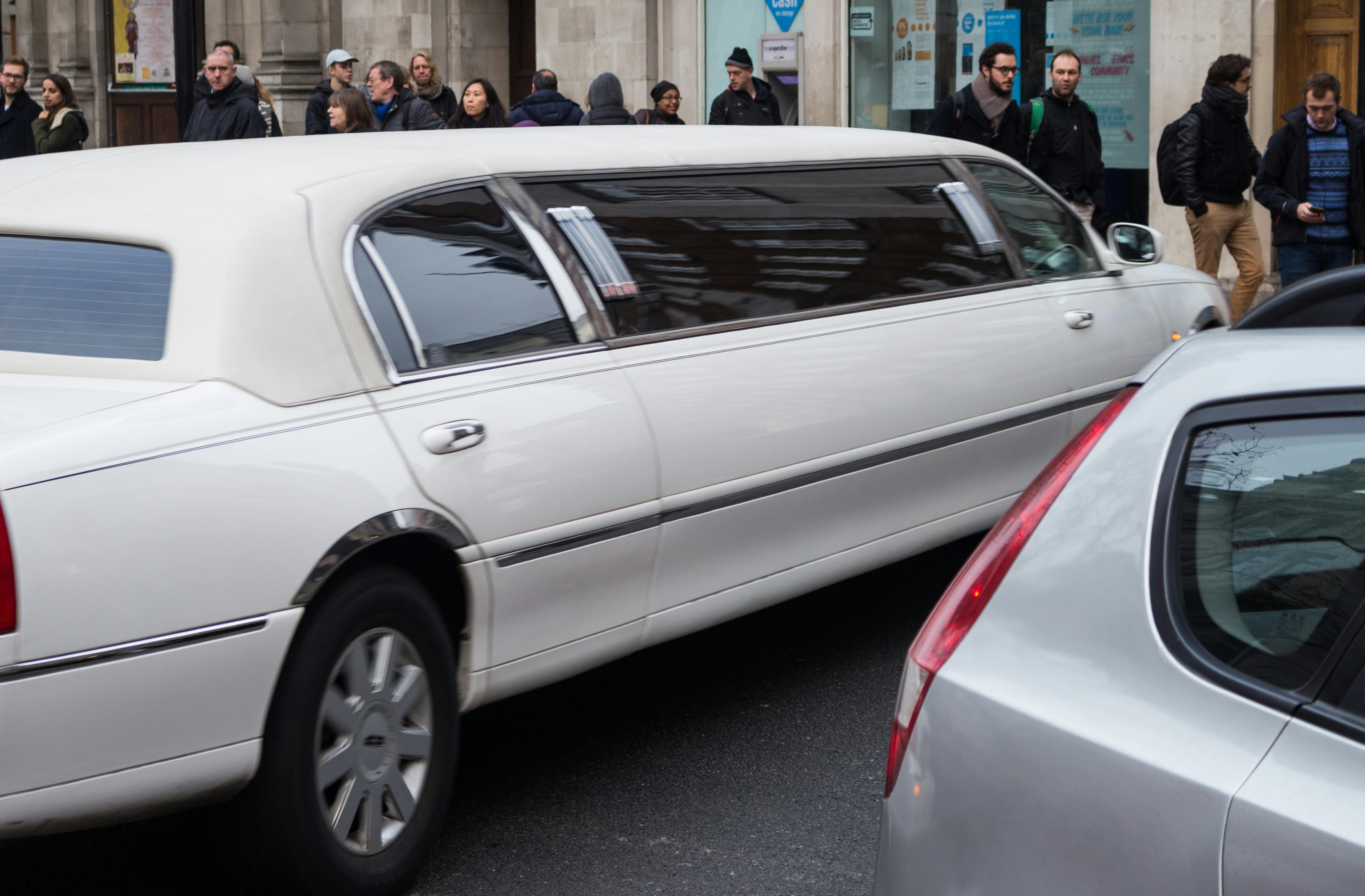 Reliable Car Service from Vancouver to Seattle with Chauffeurs