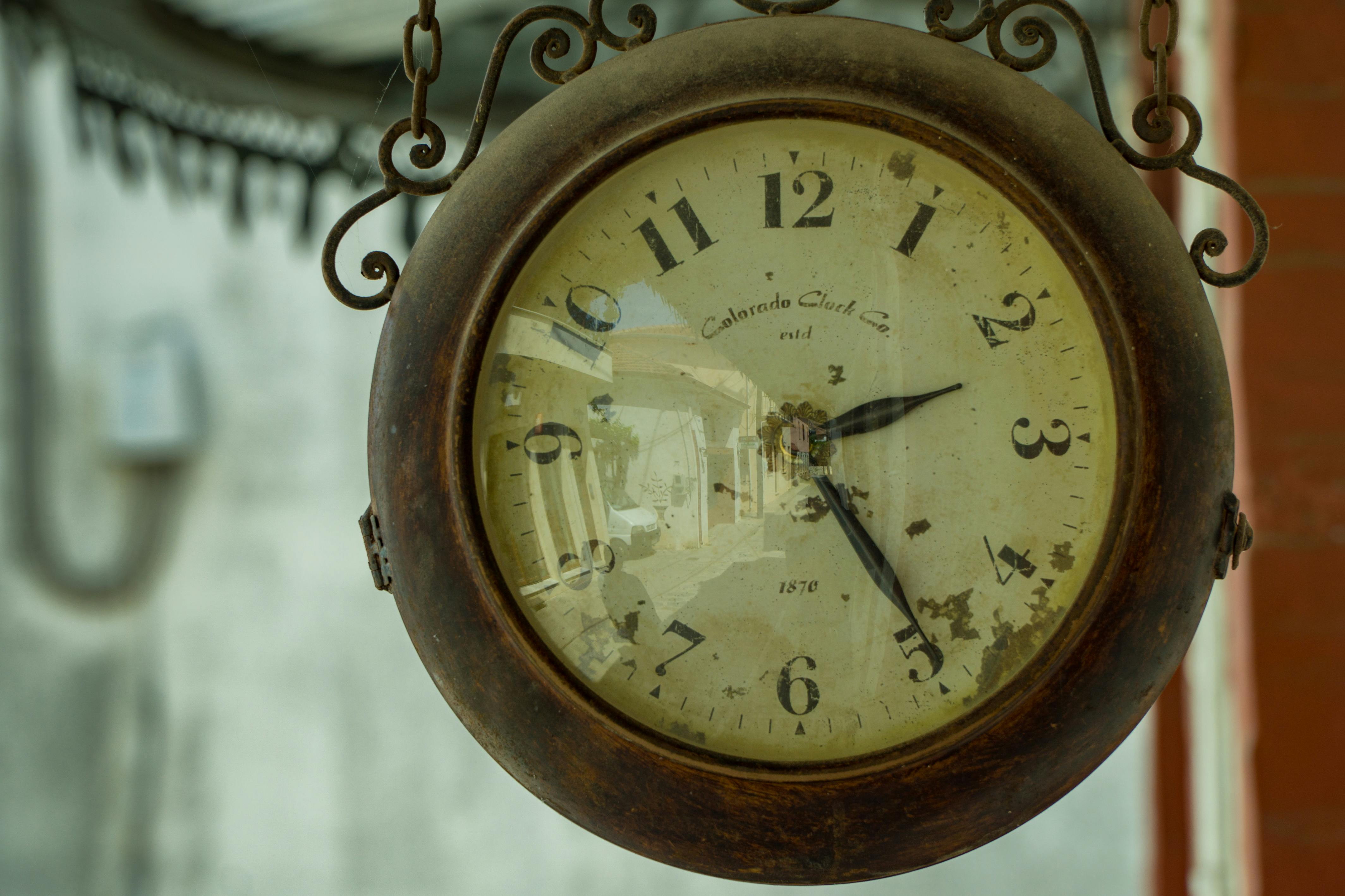 The Rolex Clock: Combining Heritage and Modern Design