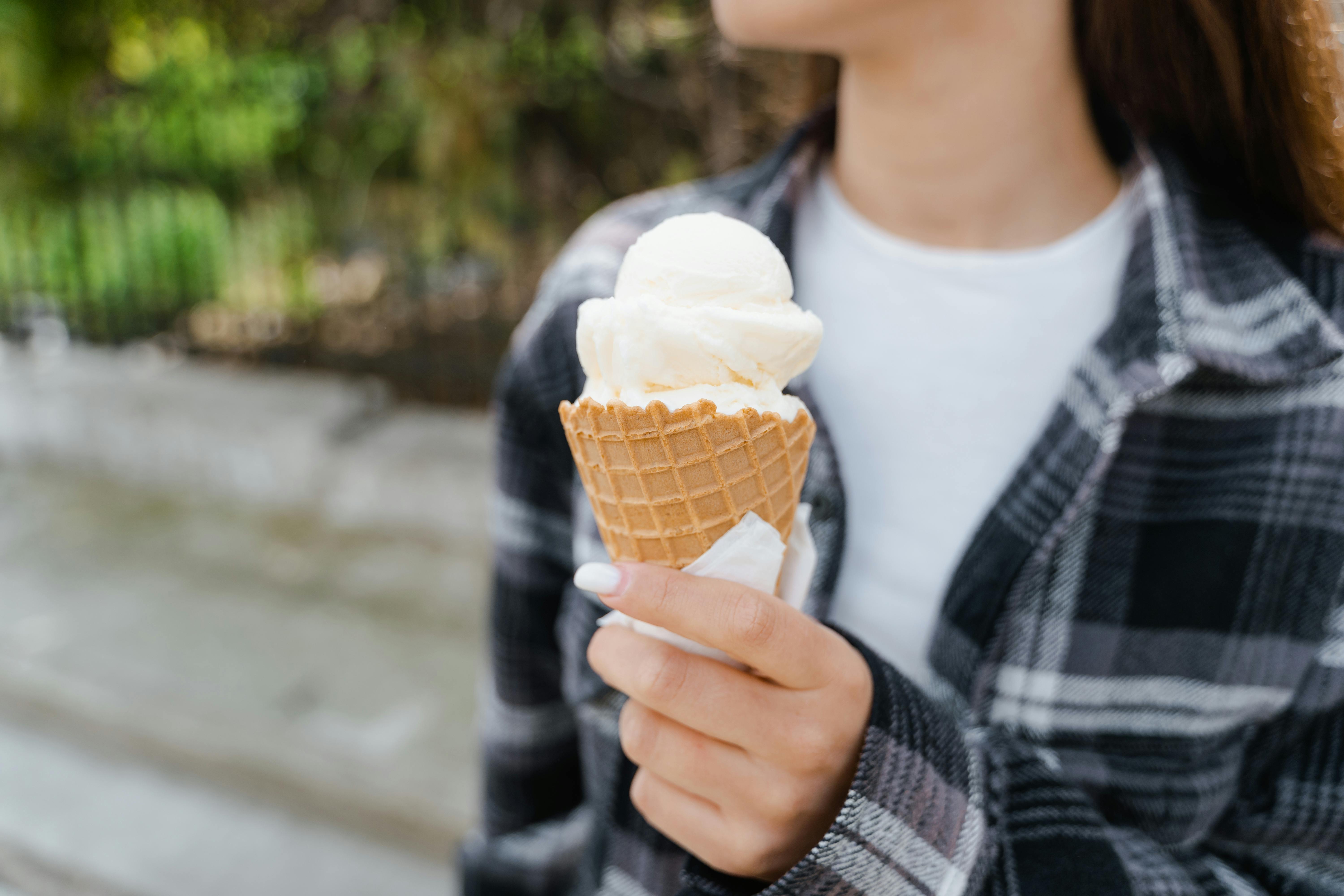 How Birthday Party Ice Cream Service Delights Kids and Adults