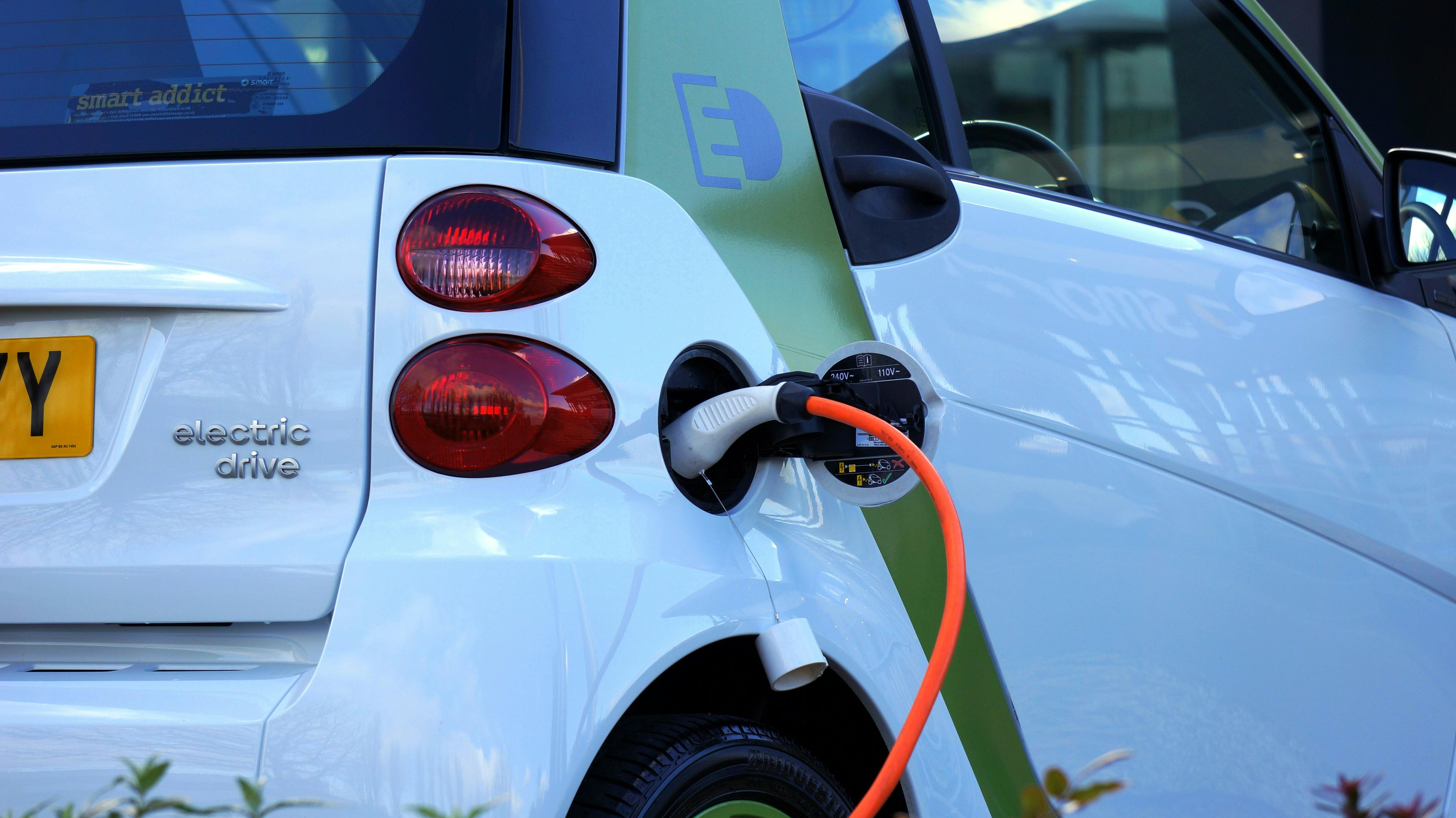 EV Fleet Charging Solutions for Efficient Fleet Management