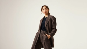 Ecommerce photographer capturing high-quality product images in Milan